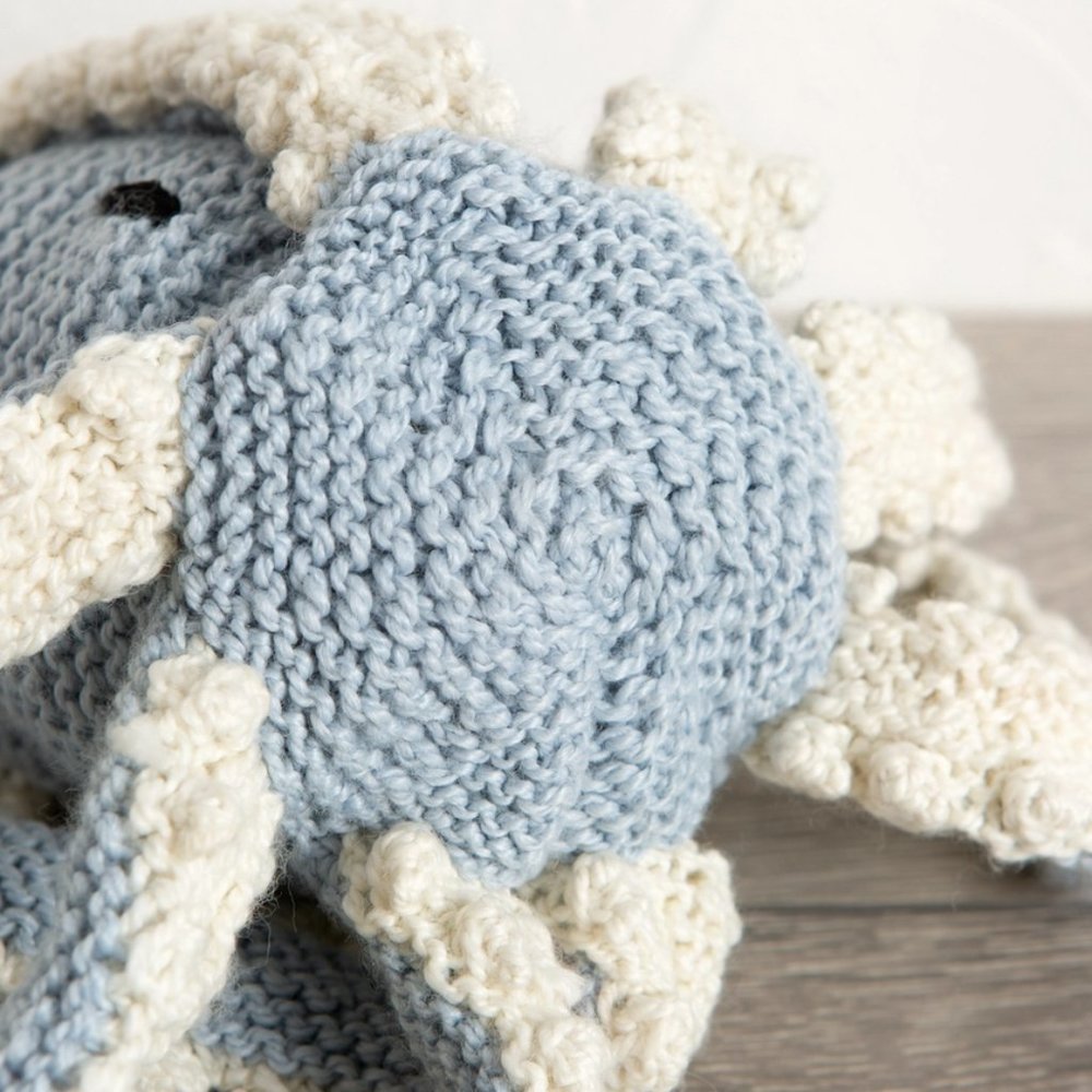 Robyn Octopus Knitting Kit - Picture 4 of 8